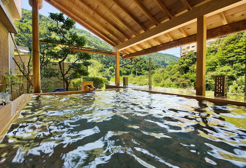 川床露天風呂